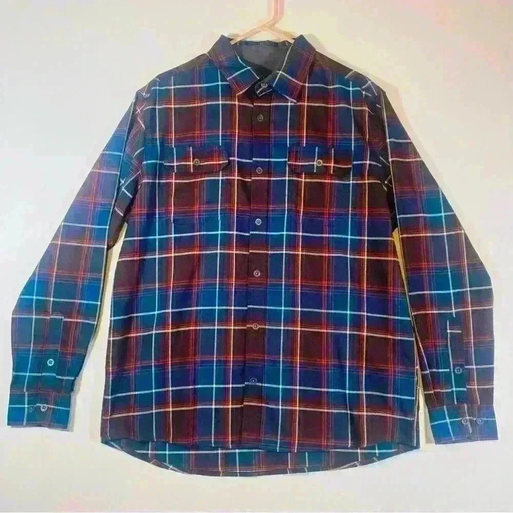 Men’s Swiss Tech Long sleeve button up. LG 42-44